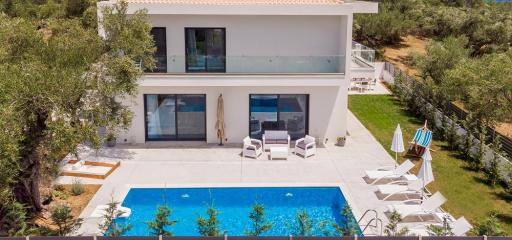 Elia Luxury Villa