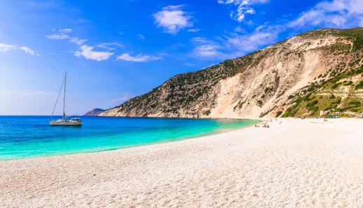 Lonely Planet: Δύο ελληνικές παραλίες στις 20 πιο εντυπωσιακές της Ευρώπης