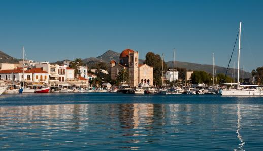 Ταξίδι της τελευταίας στιγμής δίπλα στην Αθήνα - Φρέσκο ψάρι στην παραλία