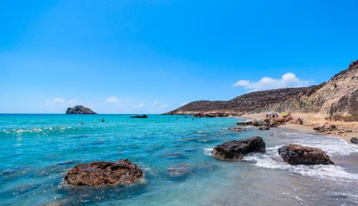 Άργιλος: Η παραλία της Κρήτης όπου μπορείτε να κάνετε φυσικό σπα