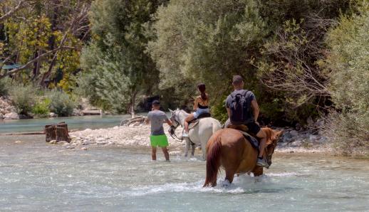 4 ποτάμια της Ελλάδας για εναλλακτικές αποδράσεις