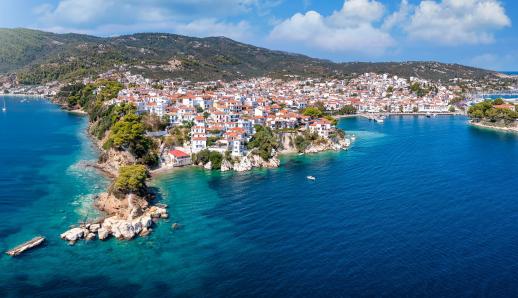 AEGEAN: Οι top προορισμοί εσωτερικού και εξωτερικού για το τριήμερο του Αγίου Πνεύματος