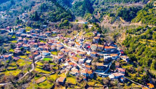 Δομιανοί: Απόδραση σε ένα από τα πιο όμορφα χωριά της Ευρυτανίας