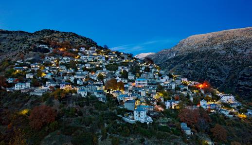 6 παραμυθένια ελληνικά χωριά για γιορτινές αποδράσεις