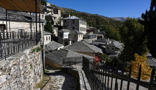 Τρία πανέμορφα ελληνικά χωριά για τις πρώτες χειμερινές αποδράσεις