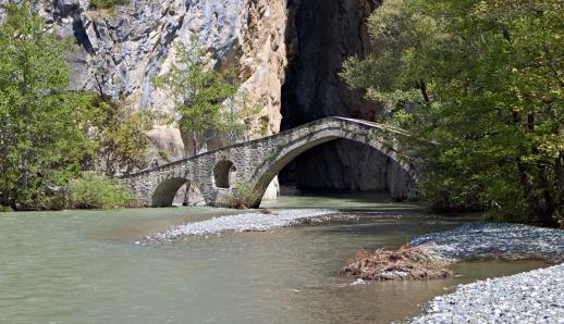 Εξερευνώντας τα γεφύρια-στολίδια των Γρεβενών