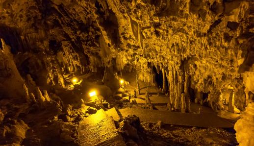 Σπήλαιο Περάματος Ιωαννίνων: Όταν η φύση δημιουργεί τέχνη