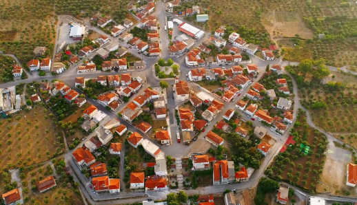 Το χωριό της Ελλάδας που θεωρείται πολεοδομικό αριστούργημα