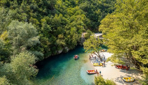 4 ποτάμια στην Ελλάδα ιδανικά για rafting και δροσερές βουτιές
