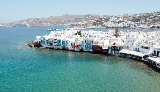 Μύκονος: Διακοπές στο νησί των ανέμων και των αντιθέσεων
