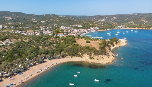 5 προορισμοί στην Ελλάδα ιδανικοί για camping με παιδιά