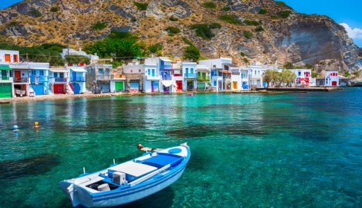 Τα γραφικά ψαροχώρια της Μήλου που θα σας ταξιδέψουν πίσω στον χρόνο