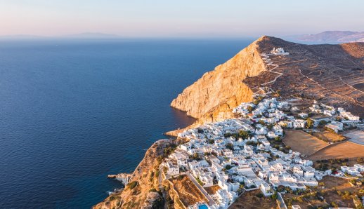 15 εντυπωσιακές Παναγίες του Αιγαίου: Παράδοση και τοπία που κόβουν την ανάσα