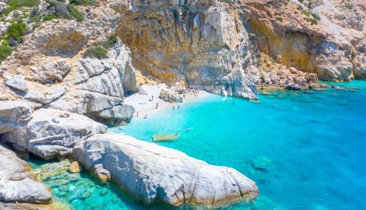 Το παραδεισένιο νησί του Αιγαίου που εκθειάζει ο Guardian