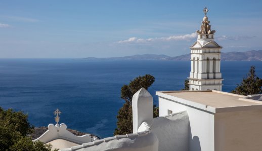 Πάσχα στην Τήνο: Τα έθιμα και όσα πρέπει να δείτε