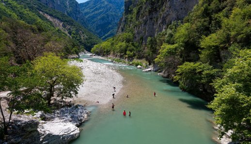 6 καλοκαιρινοί προορισμοί στην Ελλάδα για όσους δεν αντέχουν τη ζέστη