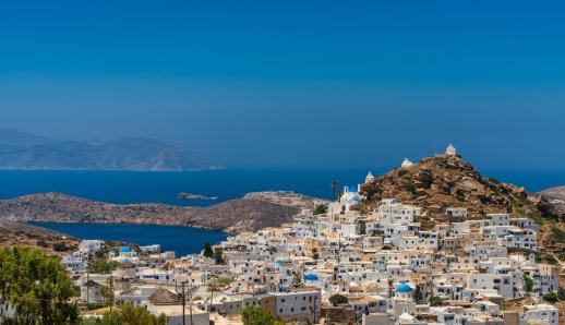 Ίος: Διακοπές στο νησί με τις παραδεισένιες παραλίες