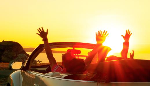 Blue Bird: Το ιδανικό αυτοκίνητο για τις διακοπές σας στη Σέριφο