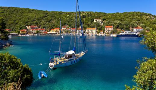Ιθάκη: 5+1 πράγματα που πρέπει να κάνετε στο καταπράσινο νησί του Ιονίου