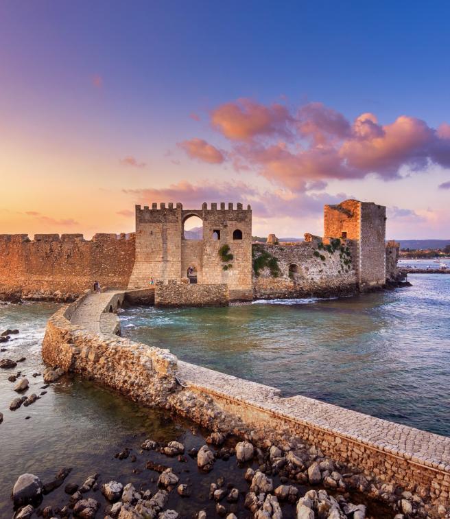 Πελοπόννησος: 8 εντυπωσιακά κάστρα-αφορμή για ταξίδι