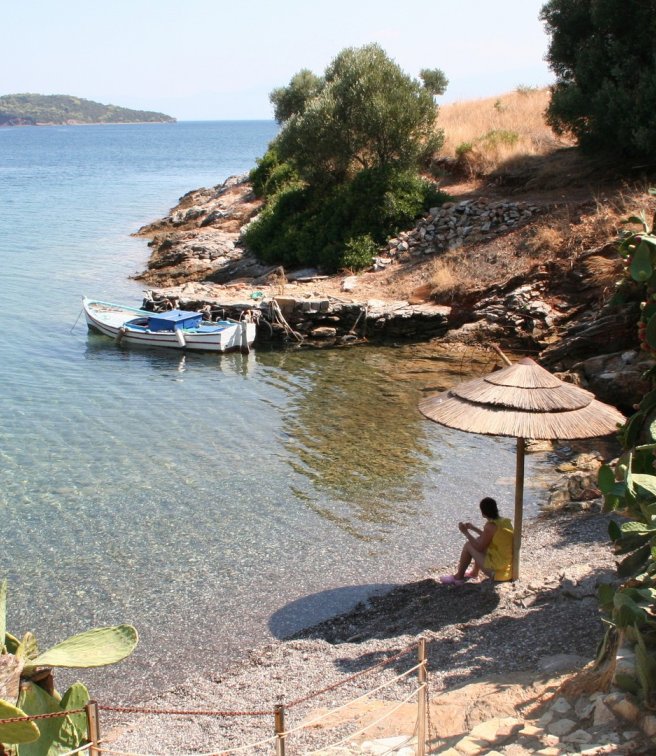 7 «ψαγμένα» ελληνικά νησιά για διακοπές μακριά από τα πάντα