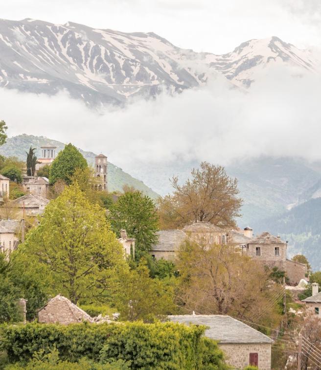 5 πέτρινα χωριά για αξέχαστες χειμερινές αποδράσεις