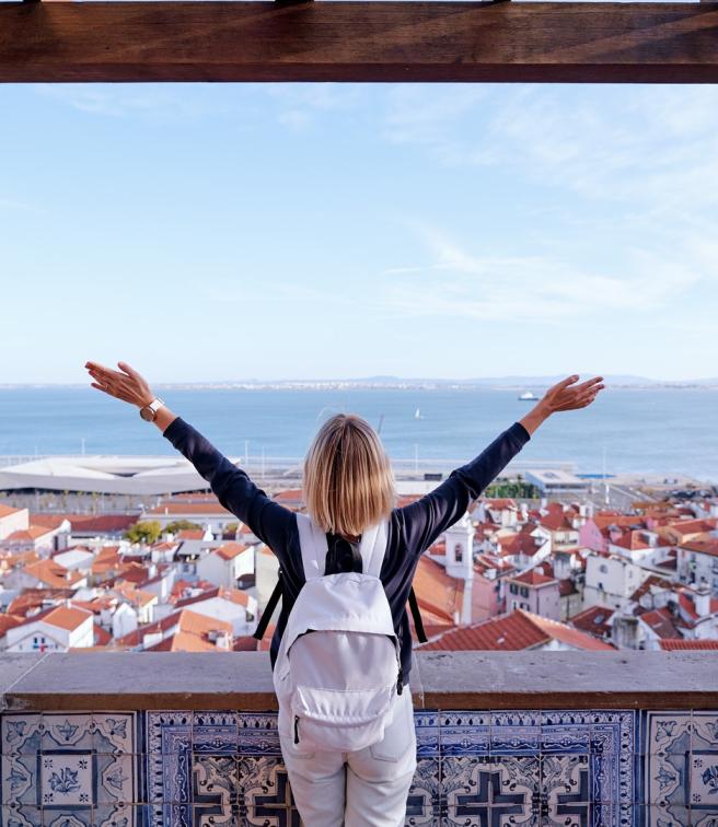 6 πόλεις για γυναίκες που ταξιδεύουν μόνες