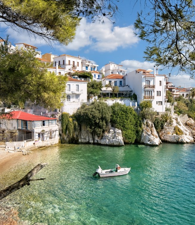 Αυτά είναι τα 10 πιο δημοφιλή ελληνικά νησιά αυτό το καλοκαίρι