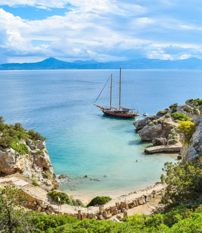 5 σύντομες αποδράσεις από την Αθήνα για να συνδυάσετε μπάνιο και φαγητό