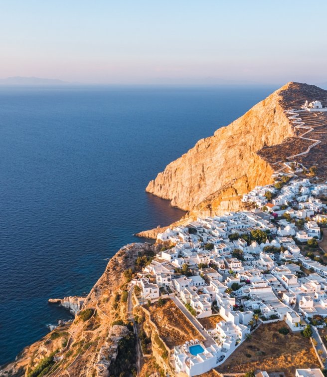 15 εντυπωσιακές Παναγίες του Αιγαίου: Παράδοση και τοπία που κόβουν την ανάσα