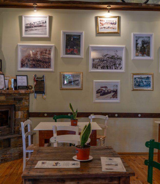 Ταβέρνα Μουτζούρης: Ένα γαστρονομικό ταξίδι δίπλα στο θρυλικό τρενάκι του Πηλίου στα Άνω Λεχώνια