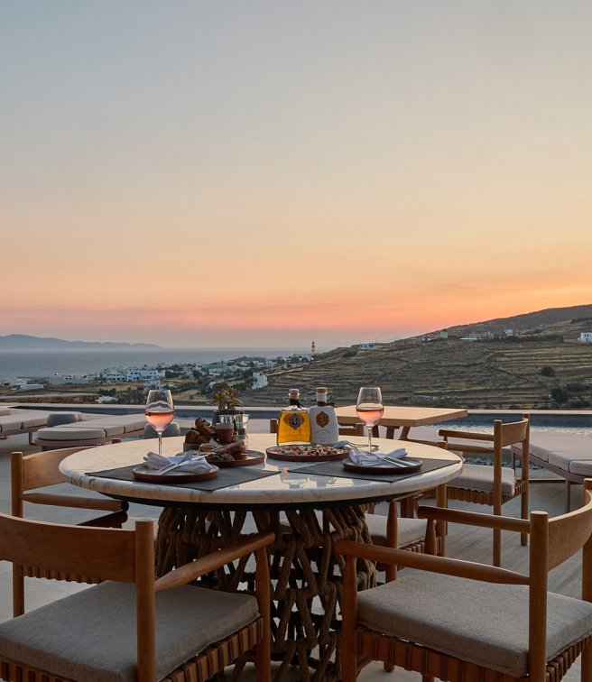 Petra Restaurant: Η γαστρονομική καρδιά του Sun Aeriko στην Τήνο