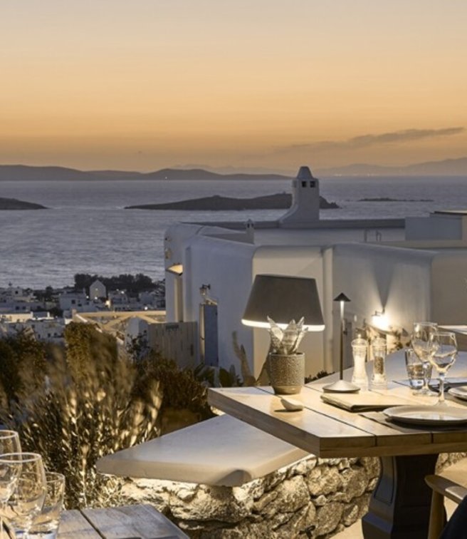 Karavaki: Μια γαστρονομική εμπειρία με θέα το ηλιοβασίλεμα της Μυκόνου