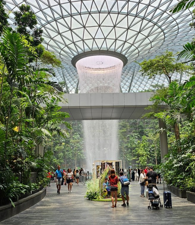 Αυτά είναι τα καλύτερα αεροδρόμια στον κόσμο για φαγητό και ψώνια