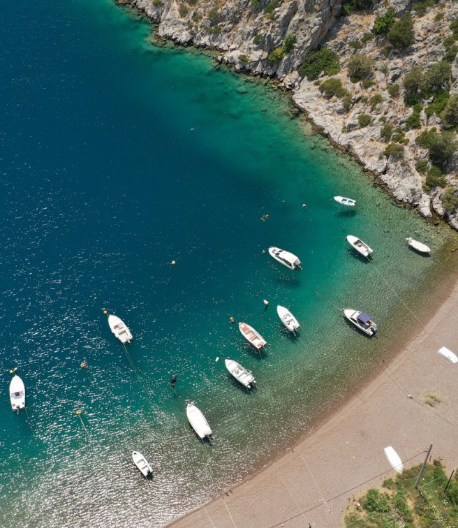 Ξεκινούν τα πρώτα μπάνια: Οι 6 φθηνοί και κοντινοί προορισμοί στην Αθήνα