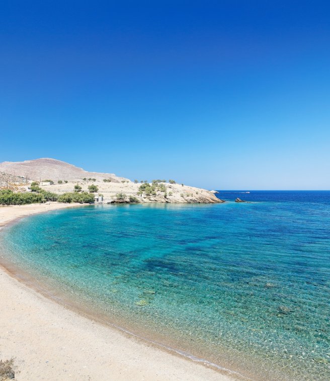 Φολέγανδρος: Οι καλύτερες παραλίες για βουτιές σε κρυστάλλινα νερά