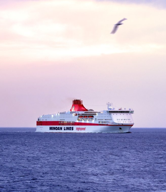 MINOAN LINES: Ταξιδεύουμε στη Μήλο με εκπτώσεις έως 50%
