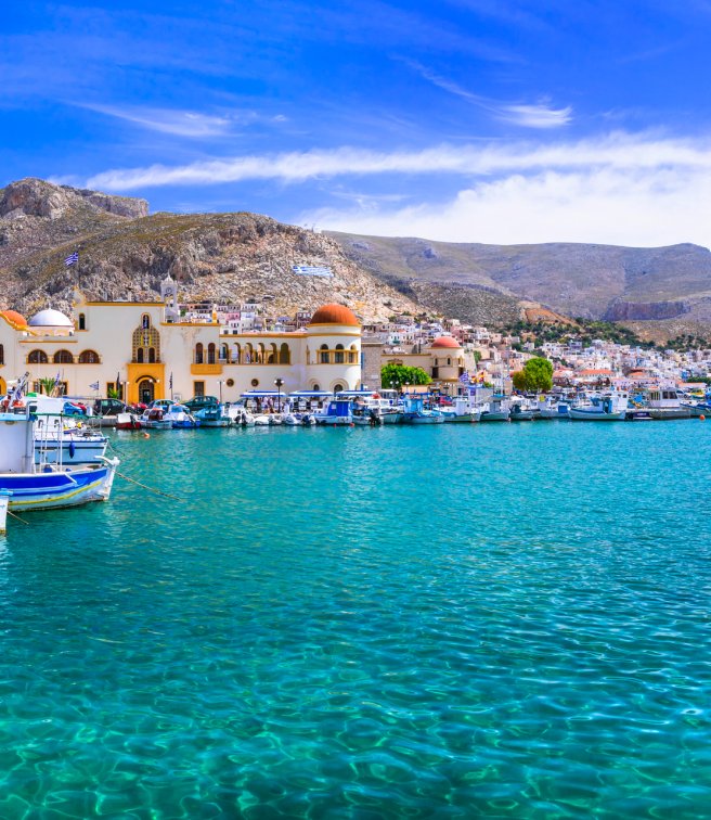 Από το «πάρκο ανεμελιάς» της Πισπιλούντας στα μαγευτικά Σκάλια: Ένα ταξίδι στις αντιθέσεις του Αιγαίου