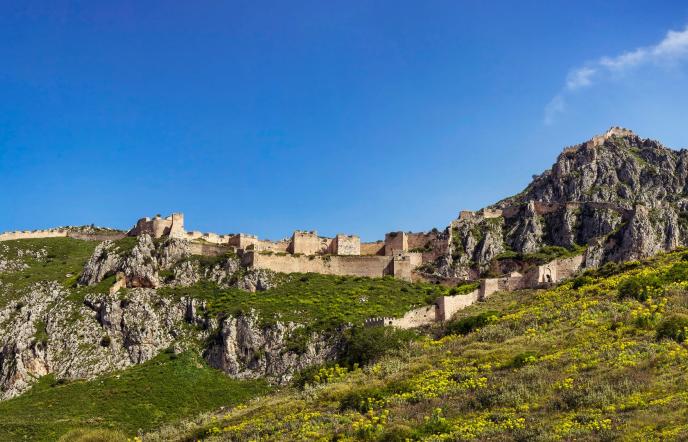 Tips by Markos: Δες το μεγαλύτερο κάστρο της Πελοποννήσου που απέχει μία ώρα από την Αθήνα!