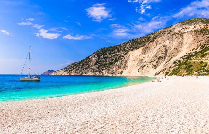 Lonely Planet: Δύο ελληνικές παραλίες στις 20 πιο εντυπωσιακές της Ευρώπης