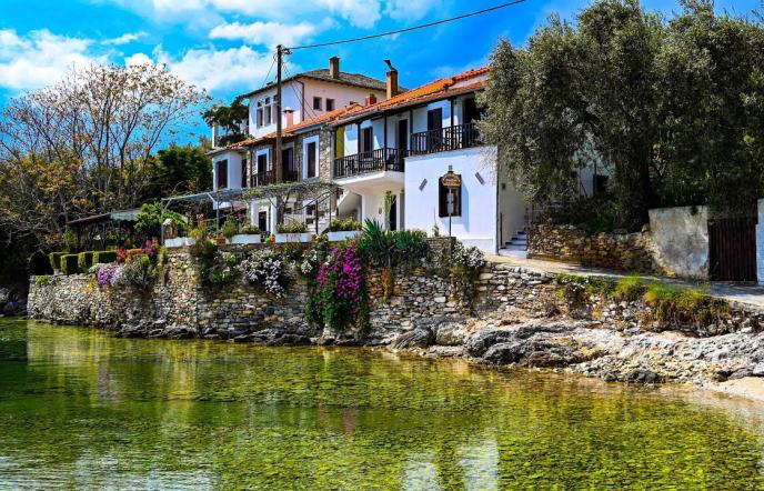 Λεφόκαστρο: Το γαλήνιο ψαροχώρι του Πηλίου που αξίζει να ανακαλύψετε