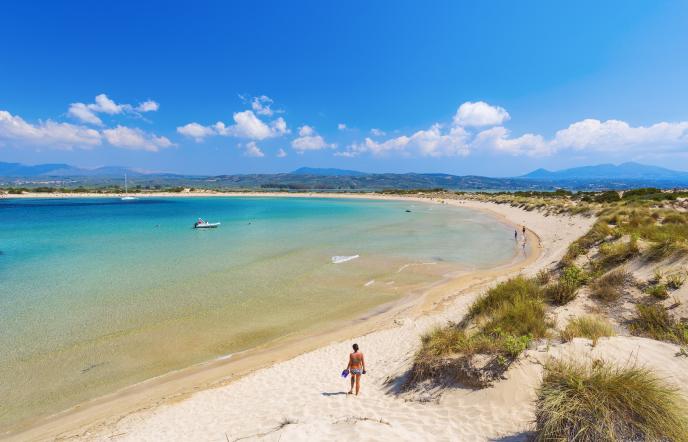 10 εντυπωσιακές παραλίες της Ελλάδας που μπορείτε να επισκεφτείτε οδικώς