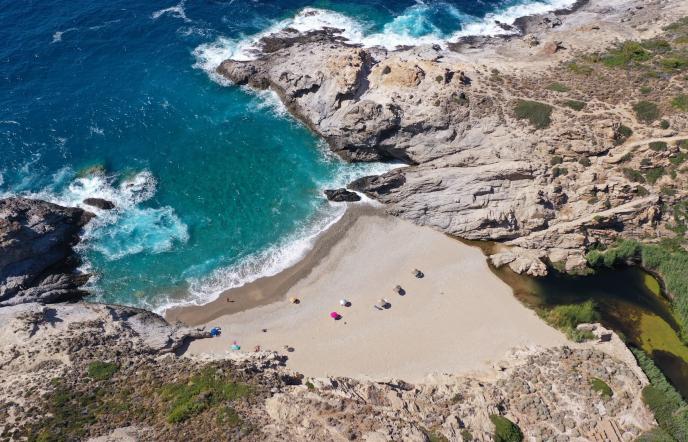 Οι 7 πιο επικίνδυνες παραλίες της Ελλάδας