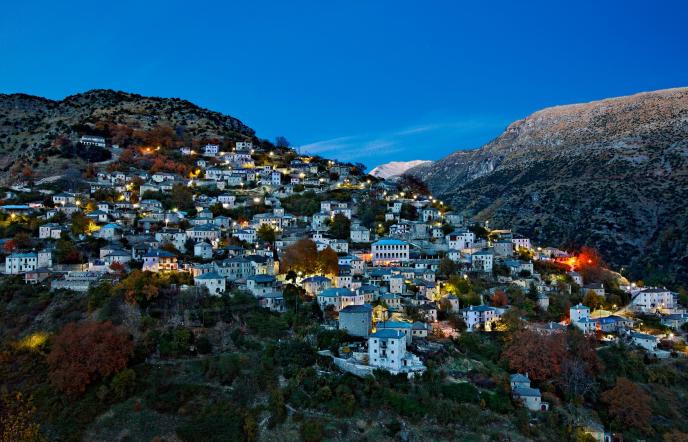 6 παραμυθένια ελληνικά χωριά για γιορτινές αποδράσεις