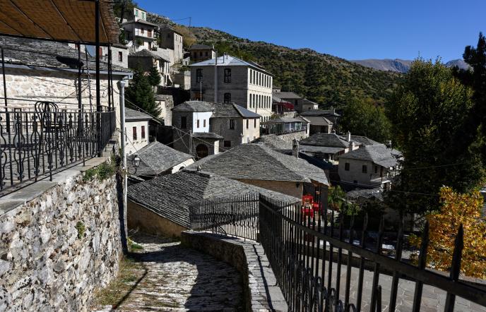 Τρία πανέμορφα ελληνικά χωριά για τις πρώτες χειμερινές αποδράσεις