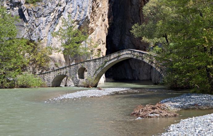 Εξερευνώντας τα γεφύρια-στολίδια των Γρεβενών