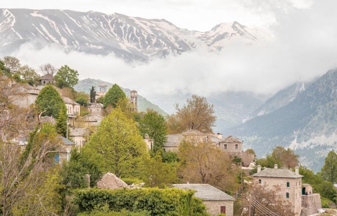 5 πέτρινα χωριά για αξέχαστες χειμερινές αποδράσεις