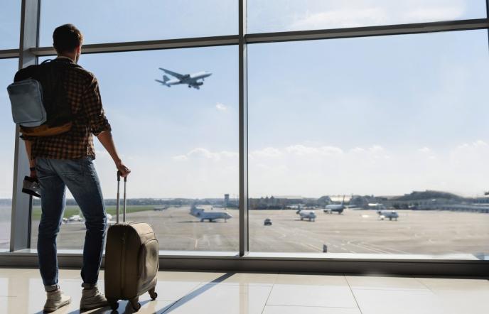 Τι αλλάζει από 1η Σεπτεμβρίου στα αεροπορικά ταξίδια - Οι νέοι κανονισμοί για χειραποσκευές και υγρά
