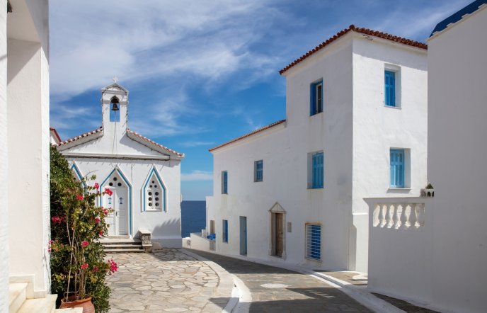 Άνδρος: Πάσχα με θαλασσινό άρωμα στο νησί των καπεταναίων