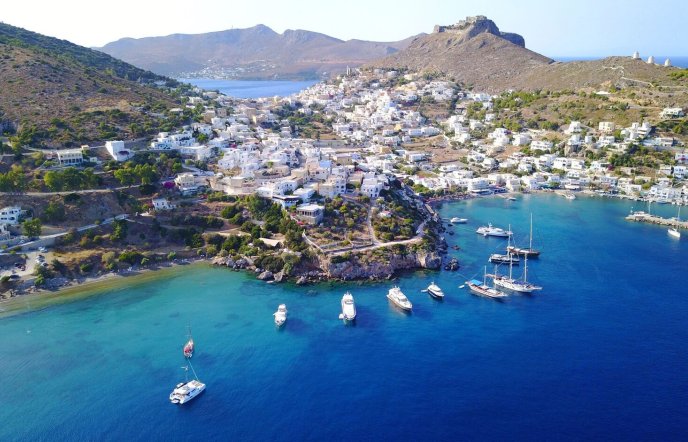 Ο απόλυτος οδηγός για island hopping στις Κυκλάδες και τα Δωδεκάνησα